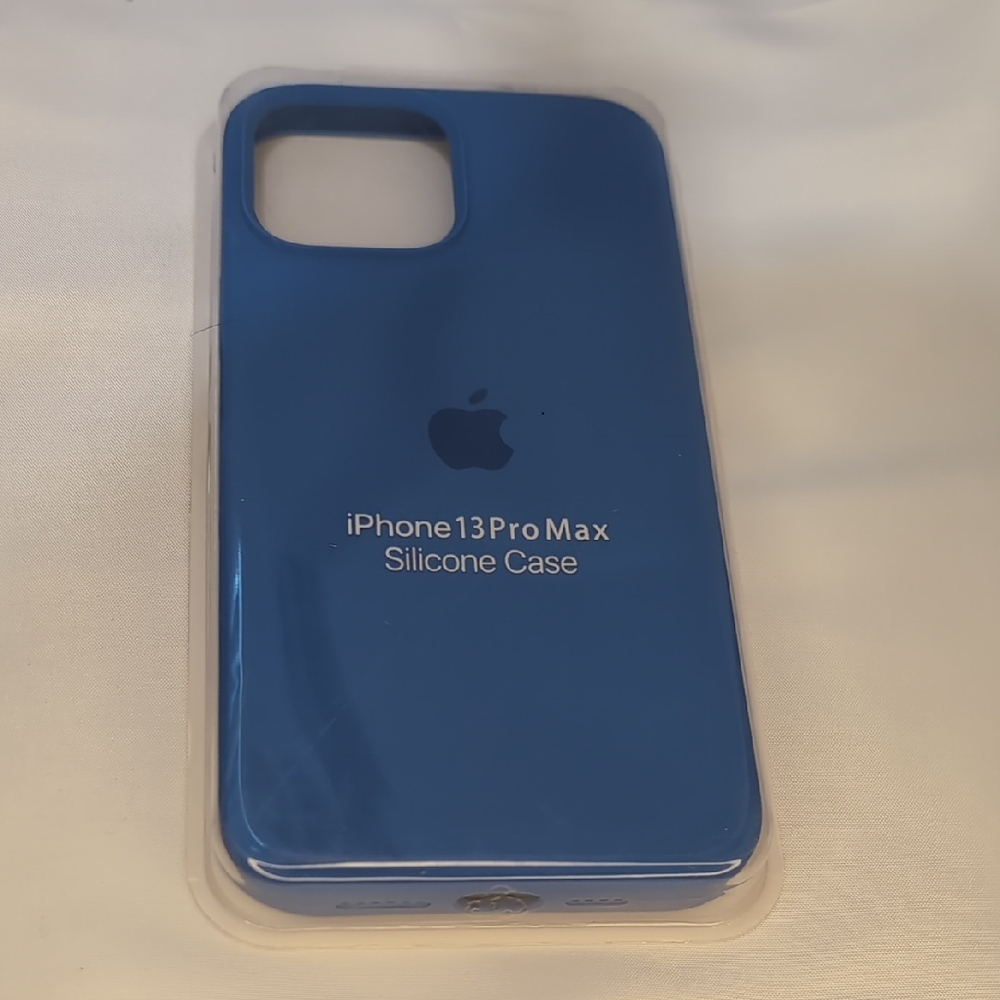 Apple iPhone 13 Pro Max Case - Vibrant Blue
